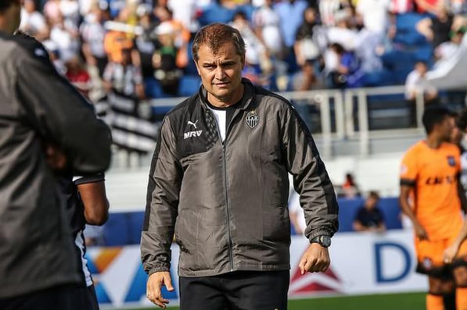 Aguirre faz mistério no Galo, mas mostra confiança para a ‘decisão’