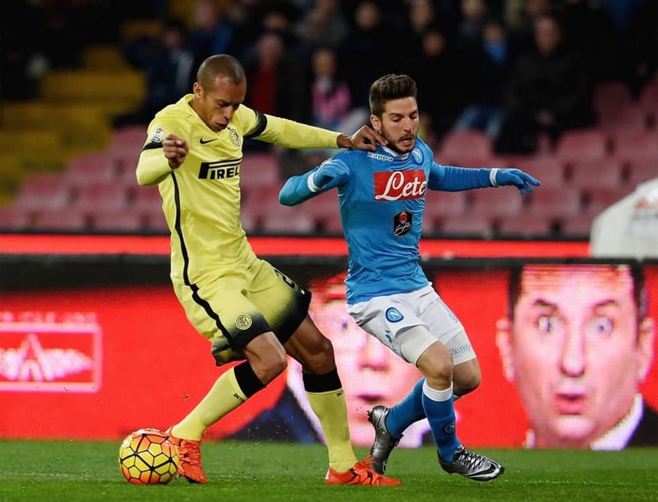 Mancini acusa técnico do Napoli: 'Ele me chamou de viado. É homofóbico'