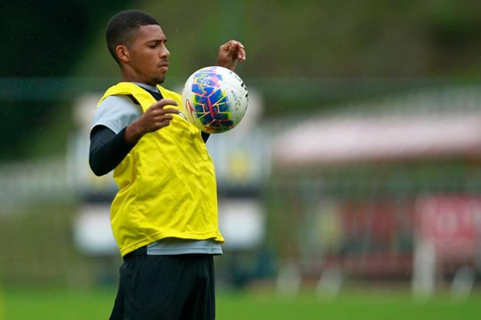 Botafogo encara o Macaé em busca de um 'novo caso Marcelo'