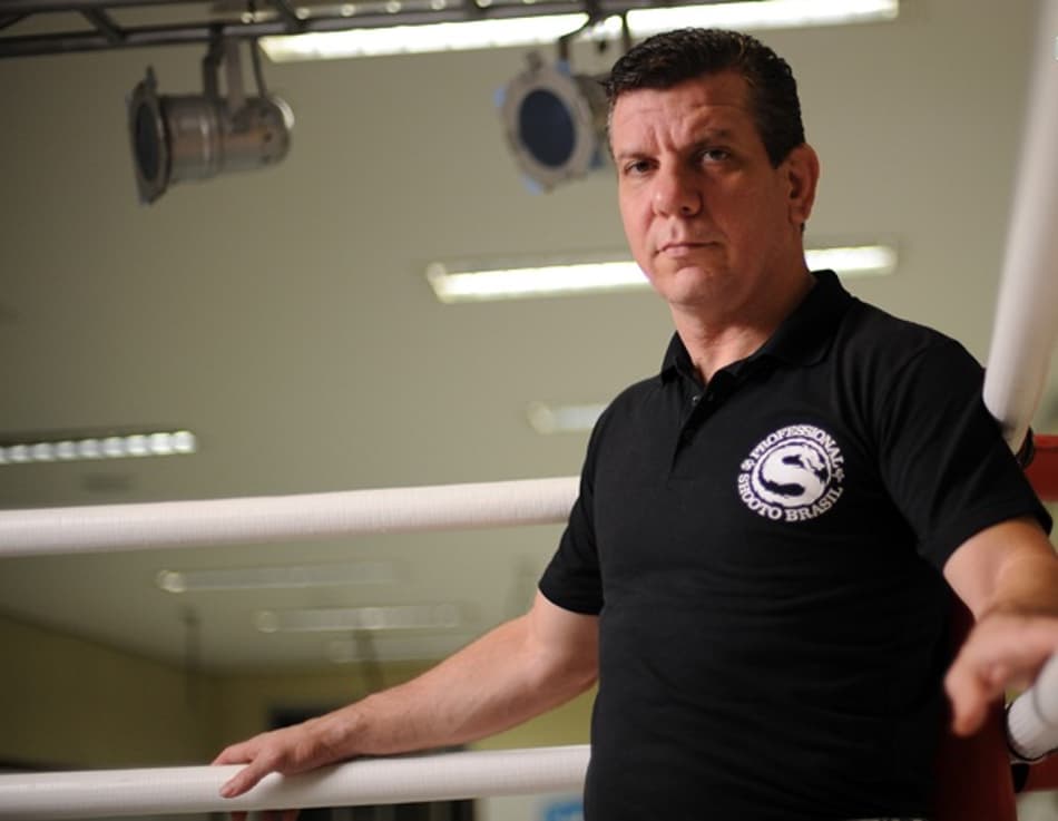 Treinador admite que perda de título Dillashaw foi benéfica para Barão