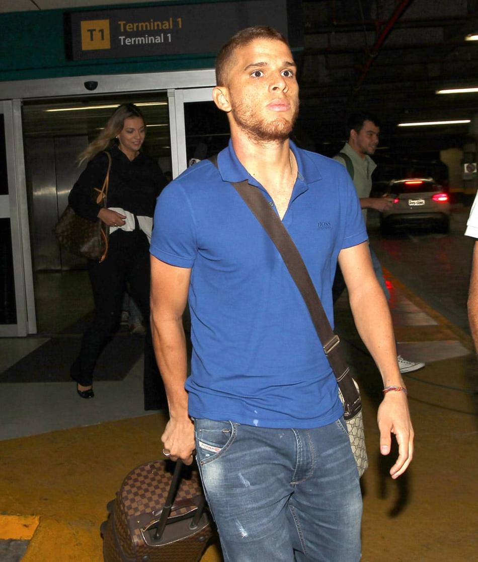 Novo reforço do Flamengo, Cuéllar já está no Rio para assinar contrato