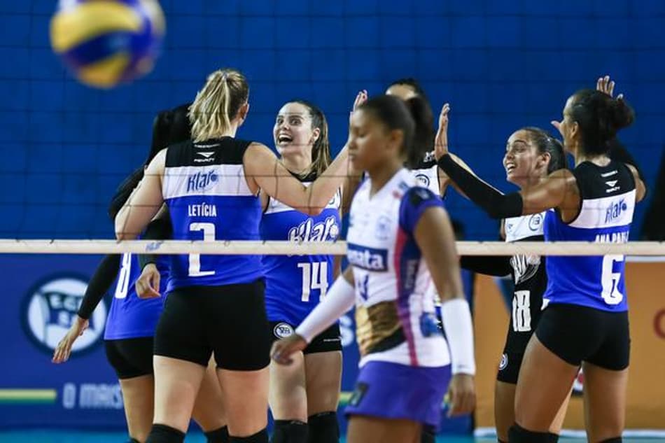 Com Paula inspirada, Pinheiros bate o Renata Valinhos/Country pela Superliga