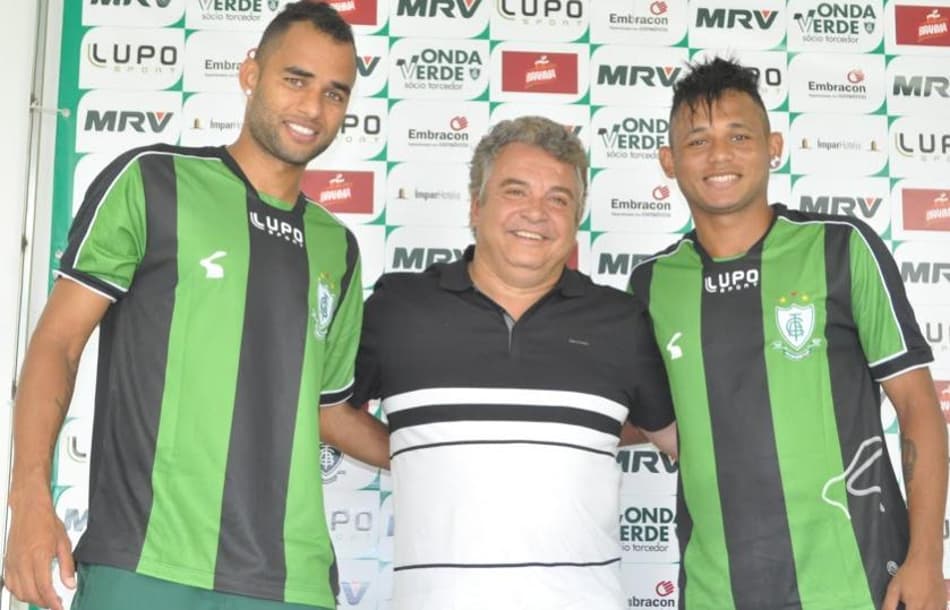 América-MG apresenta mais dois reforços para a temporada