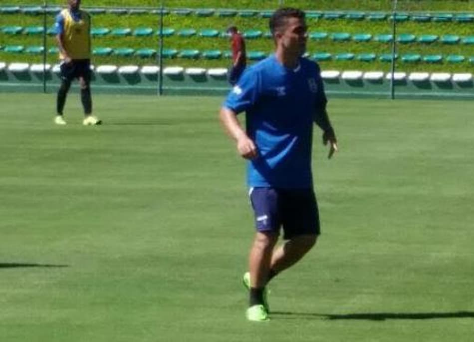 Mesmo com bom início do JMalucelli, Dinélson espera evolução no Estadual