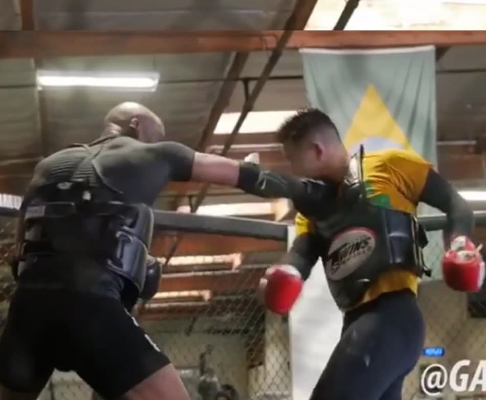 Spider publica vídeo na internet e mostra treinos para retorno ao UFC