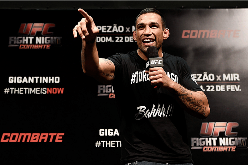 Após provocação de Conor McGregor, Werdum esculacha na internet