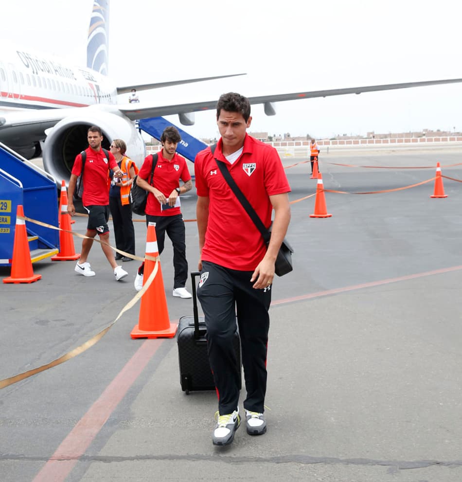São Paulo estreia na Libertadores e aposta na experiência de Bauza
