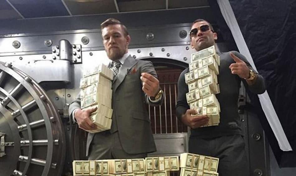 Após derrota, Lobov é exaltado por Conor McGregor: ‘Amor e respeito’