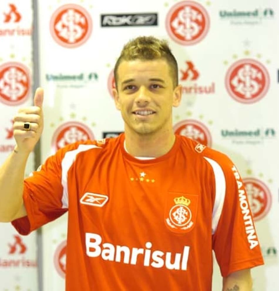 D'Alessandro sendo apresentado pelo Inter, em 31 de julho de 2008