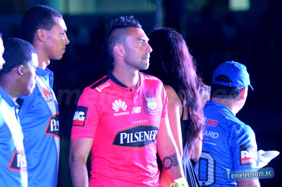 Goleiro do Emelec sobre duelo contra o Flamengo: “É um sonho ganhar no Brasil”