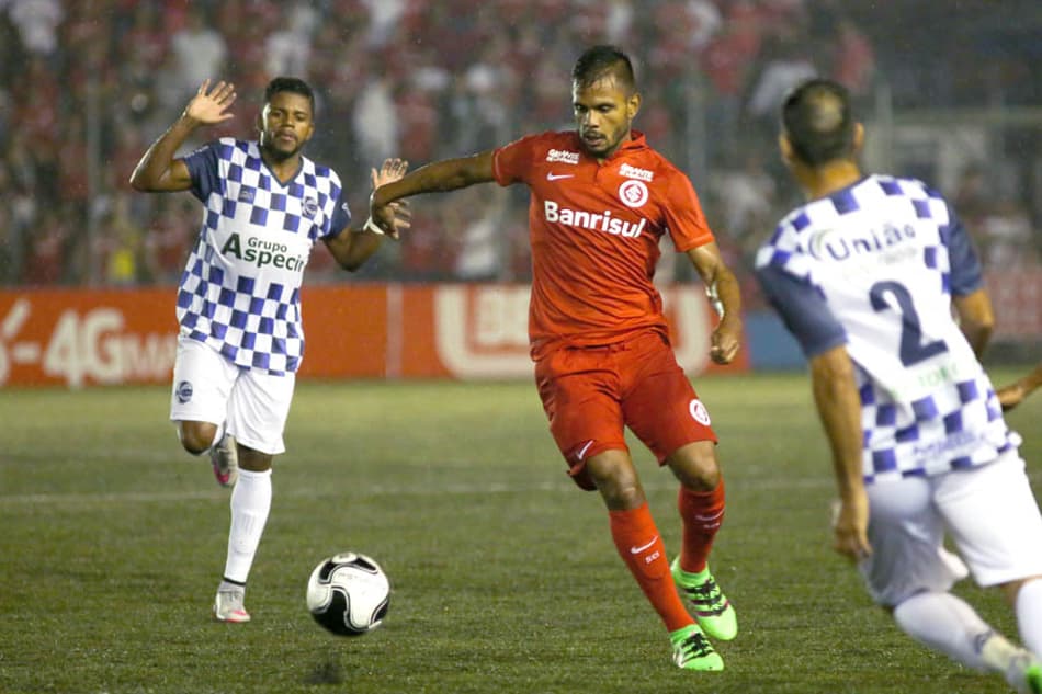 AGORA! Internacional visita o São José na despedida de D’Alessandro