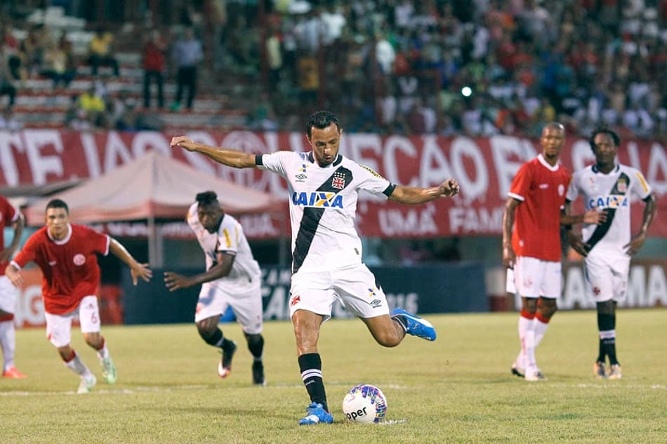 Blog do Garone: Nenê assume a liderança do Troféu Ademir Menezes