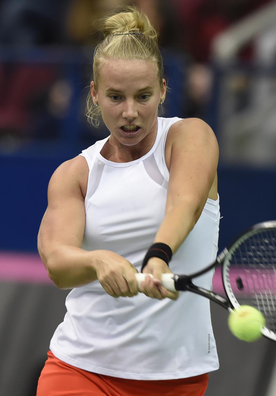 Hogenkamp surpreende Kuznetsova, vence batalha de 4h, garante recorde e põe Holanda em vantagem