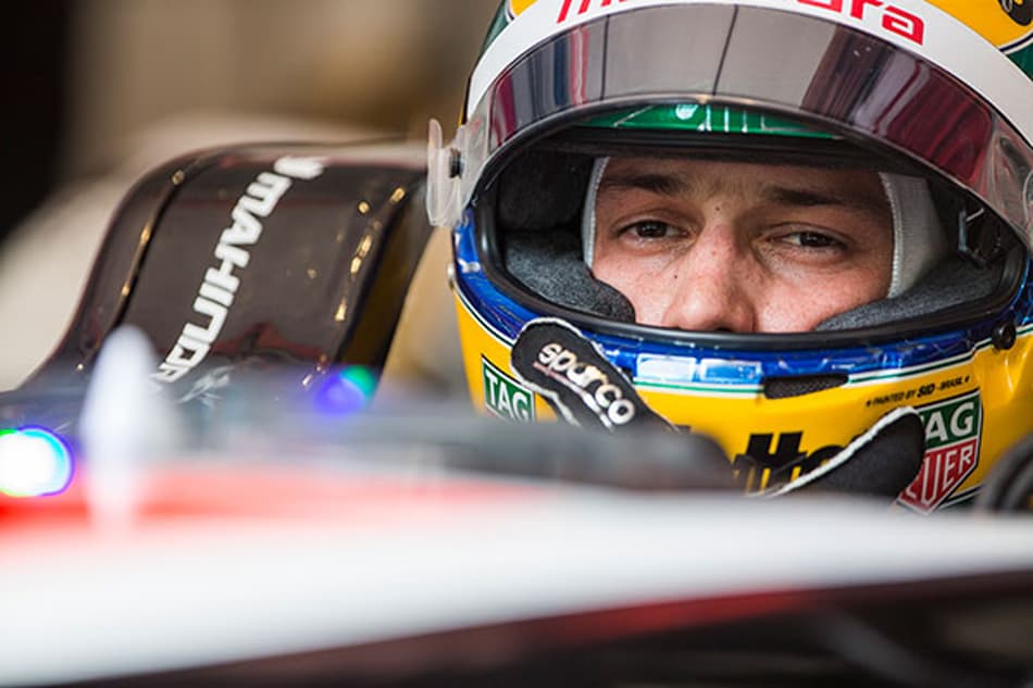 Bruno Senna festeja ponto "mais sofrido" da carreira