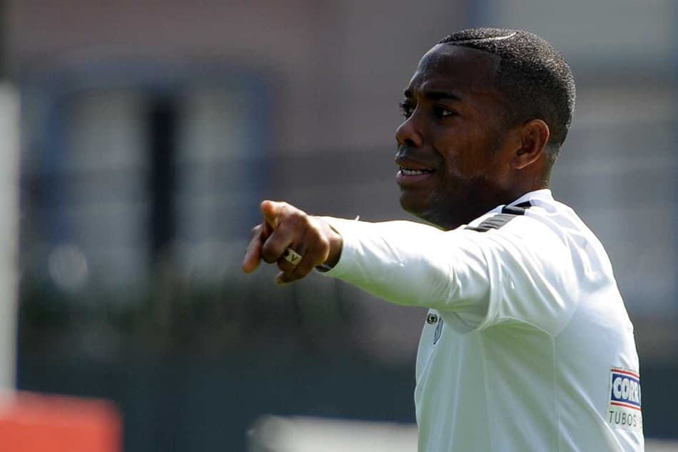 Ausência de Modesto atrasa o Santos, e concorrência aumenta por Robinho