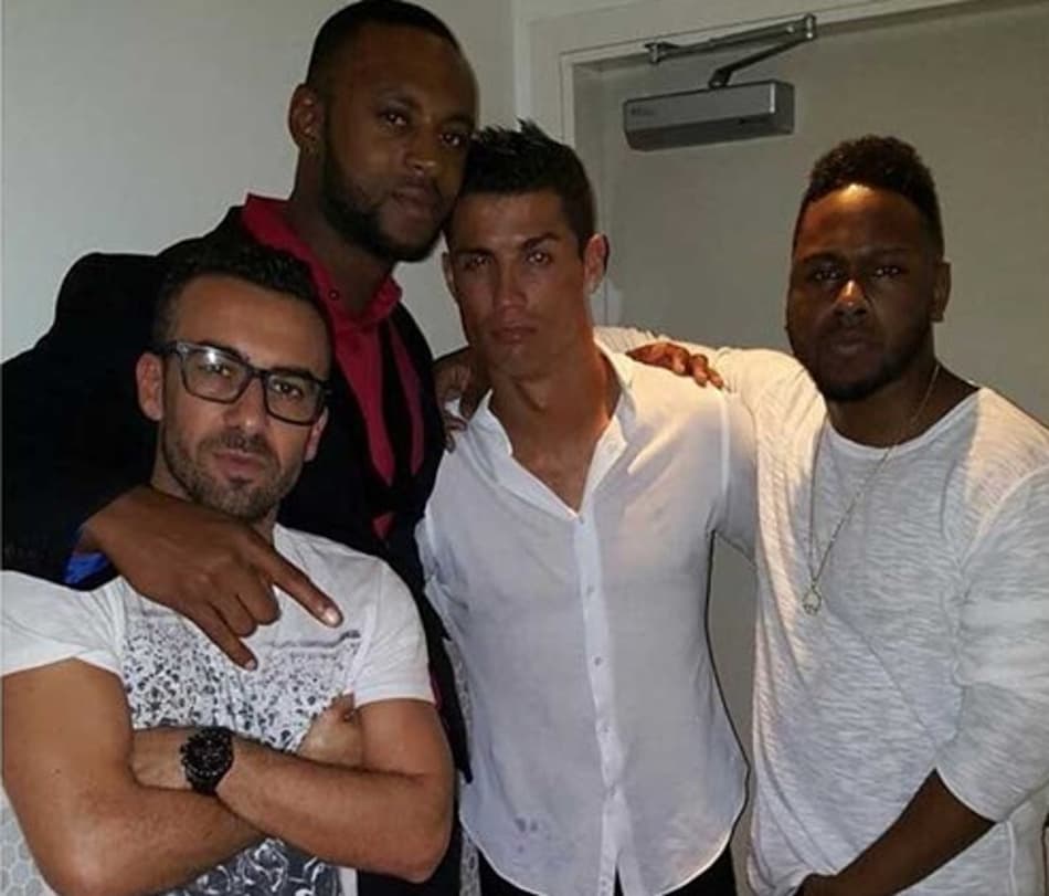 Calça rasgada: visual de Cristiano Ronaldo dá o que falar nas redes sociais