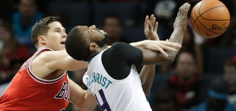 Hornets vence Bulls com facilidade