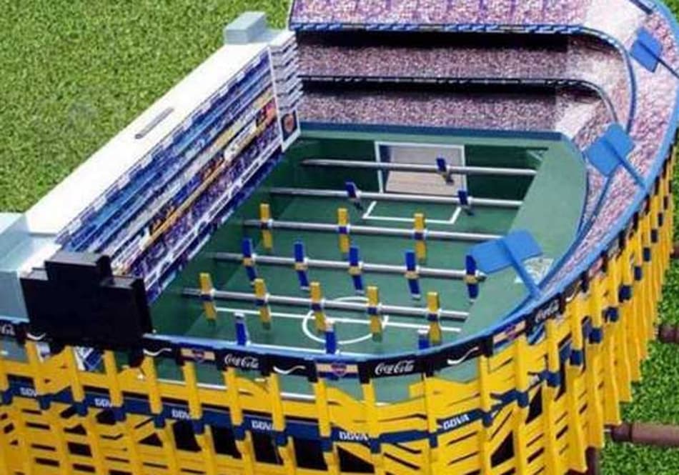 Fora de Campo! Tevez constrói mesa de totó em homenagem ao La Bombonera