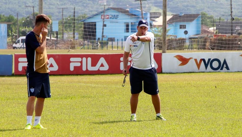 Técnico do Avaí vê Chapecoense como favorita no duelo desta quinta