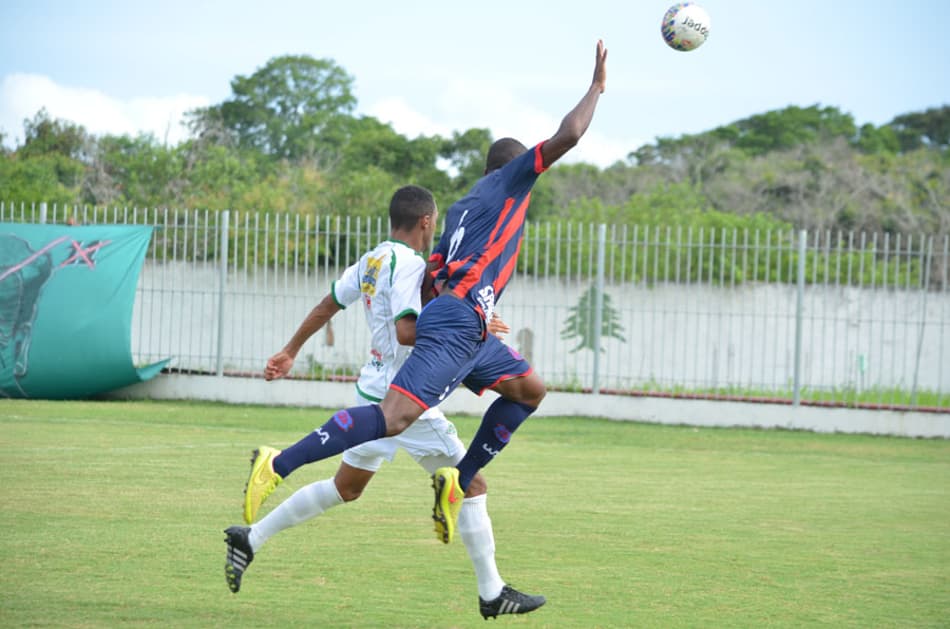 Cariocão: Madureira vence com gol polêmico; Macaé tropeça em casa