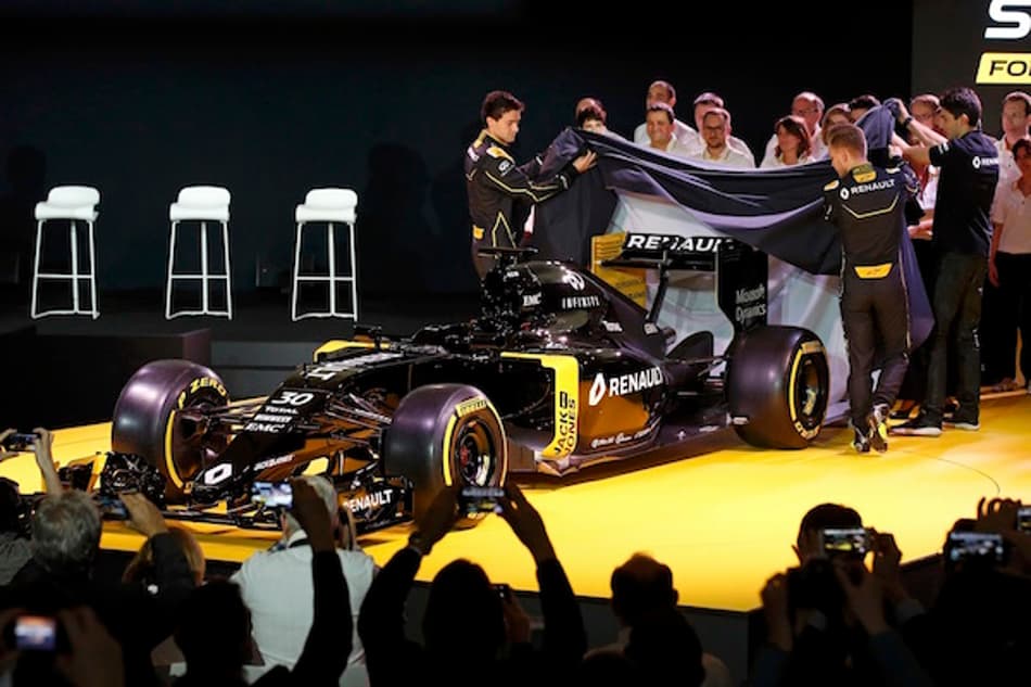 Bob Bell: "A Renault está olhando um ano e meio à frente"