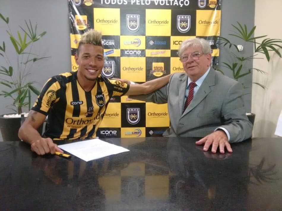 Hugo é regularizado e pode reestrear pelo Voltaço contra a Portuguesa-RJ