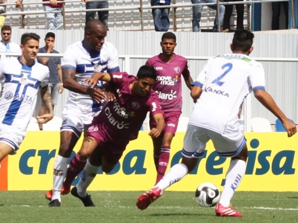 Após sofrer goleada, Márcio Ribeiro é demitido do comando do Água Santa