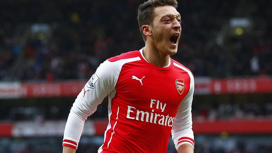 Números da Bola: Özil iguala sua melhor marca de assistências e mira recorde na Premier League