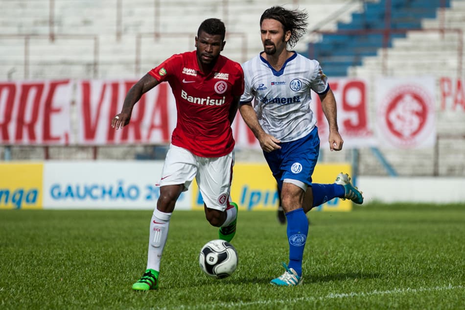 Jogadores lamentam postura instável do Inter diante do Aimoré