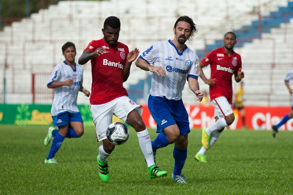 Mistão do Inter mostra vontade, mas não sai do empate com o Aimoré