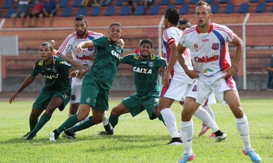 No final, Coritiba perde para Toledo e acumula segundo jogo sem vencer