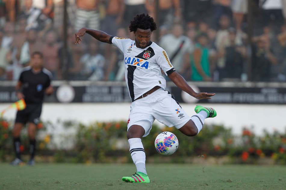 Blog do Garone: Zagueiros do Vasco pontuam no Troféu Ademir Menezes