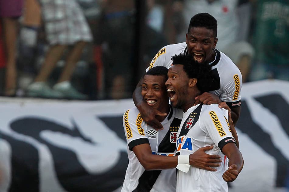 Números da Bola: Vasco atinge sua maior série invicta contra o Flamengo neste século