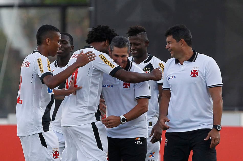OPINIÃO: ‘Merecidamente, Vasco mantém 100% e garante favoritismo’