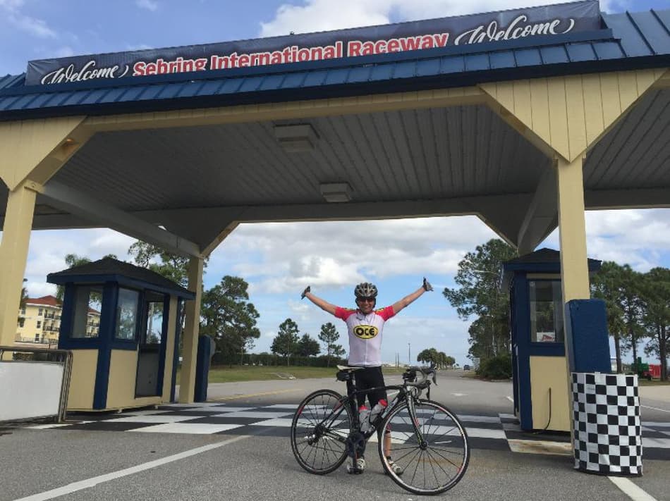 Ciclista brasileira é campeã de prova de 24h nos Estados Unidos