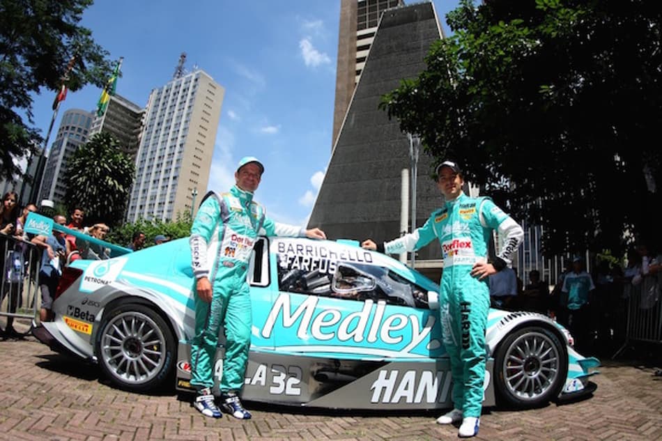 Rubens Barrichello terá Augusto Farfus como dupla para abertura da Stock