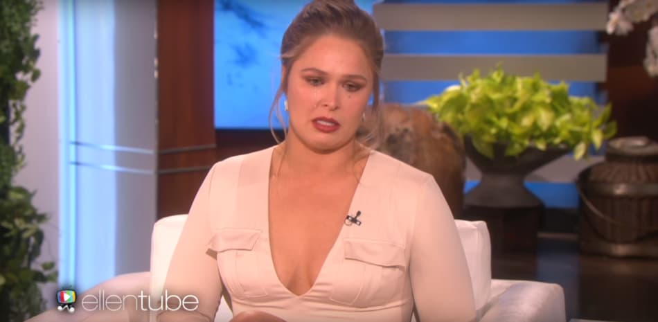 Ronda Rousey chora ao lembrar derrota para Holm no UFC. Assista!
