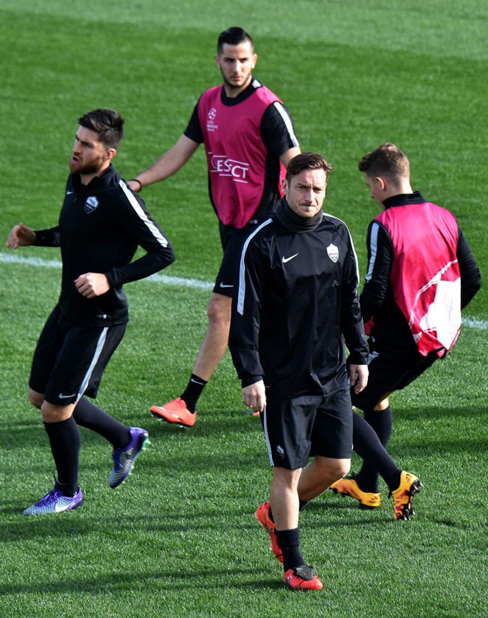 Totti é exaltado por três grandes personalidades do futebol sul-americano