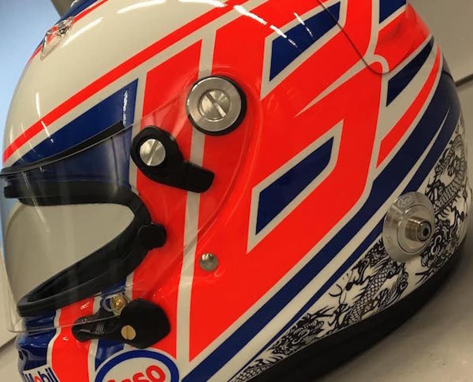 Jenson Button apresenta seu novo-antigo capacete