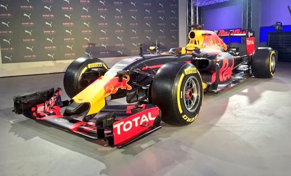 Red Bull apresenta a pintura do carro que usará em 2016