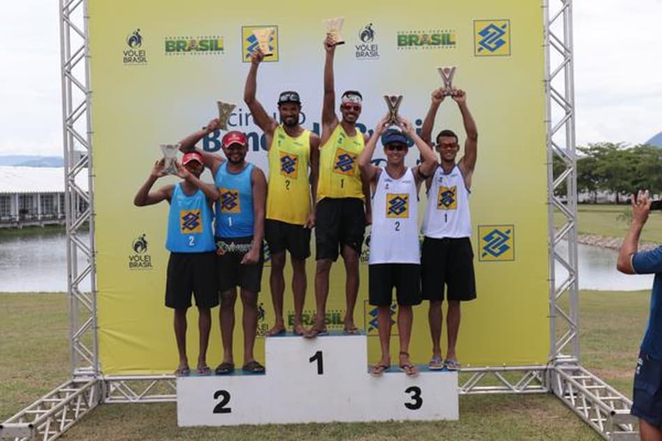 CBVP: Moisés/Harley e Sandressa/Victória garantem o ouro pela primeira vez na temporada