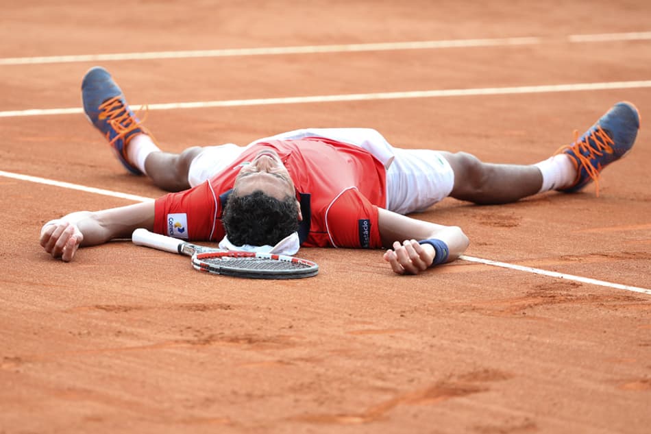 FOTOS: Veja imagens da vitória épica do brasileiro Thiago Monteiro no Aberto do Rio de tênis