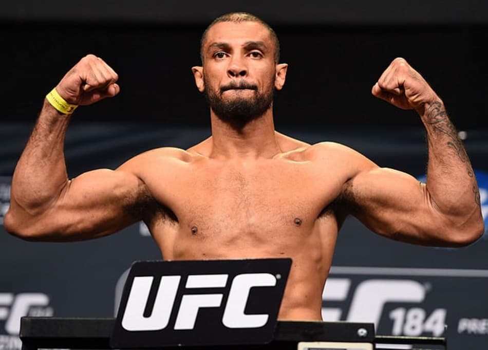 Roan Jucão enfrenta Kenny Robertson em setembro, nos EUA