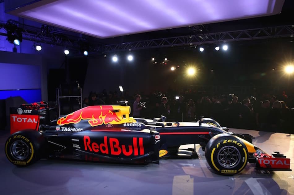 Red Bull terá igualdade de motores com a Renault