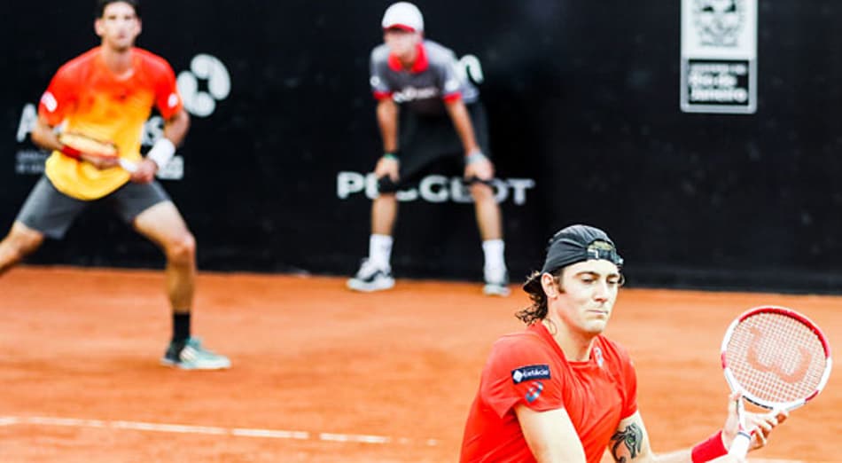 Bellucci e Demoliner batem Tsonga e fazem semi no Rio Open