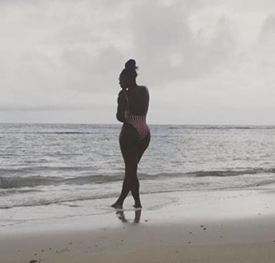 Fora de Campo! Serena Williams posa de maiô e recebe mar de elogios
