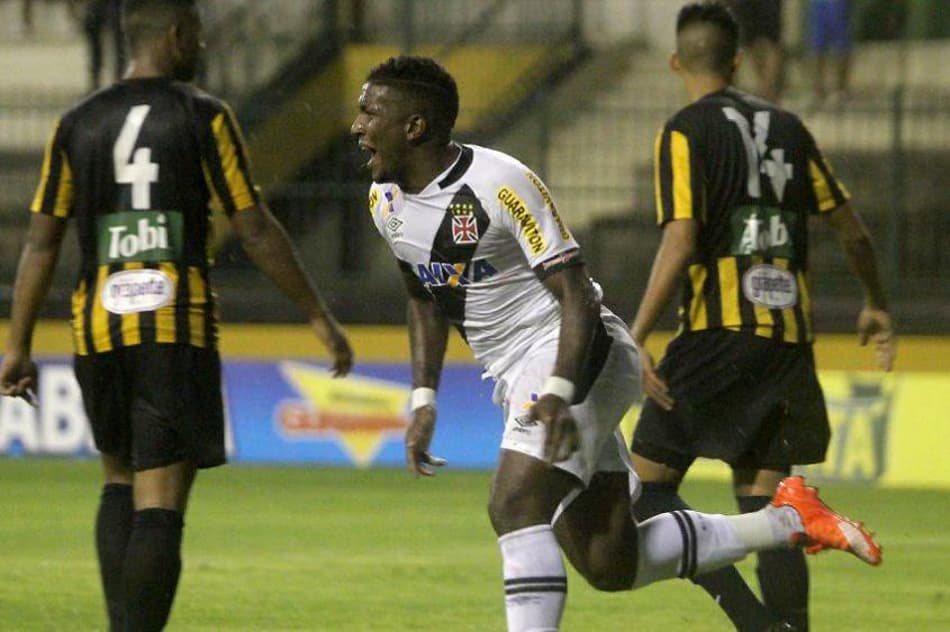 Blog do Garone: O Vasco na terra de Zeca