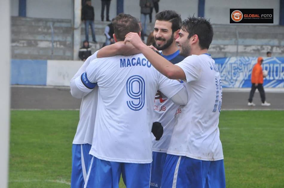 Futebol na Terrinha: Clube ‘toca o terror’ na Quinta Divisão de Portugal e causa grande briga em arquibancada