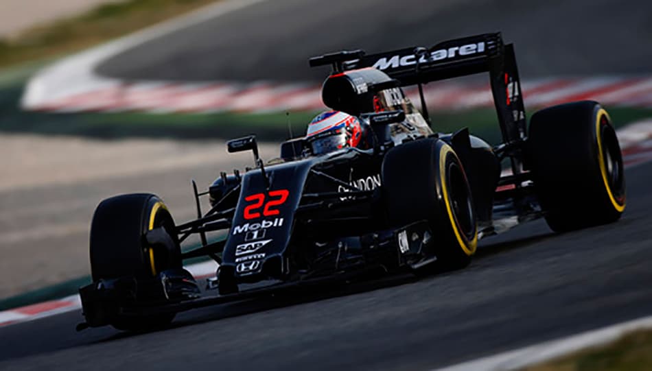 Button contente com os avanços feitos pela McLaren