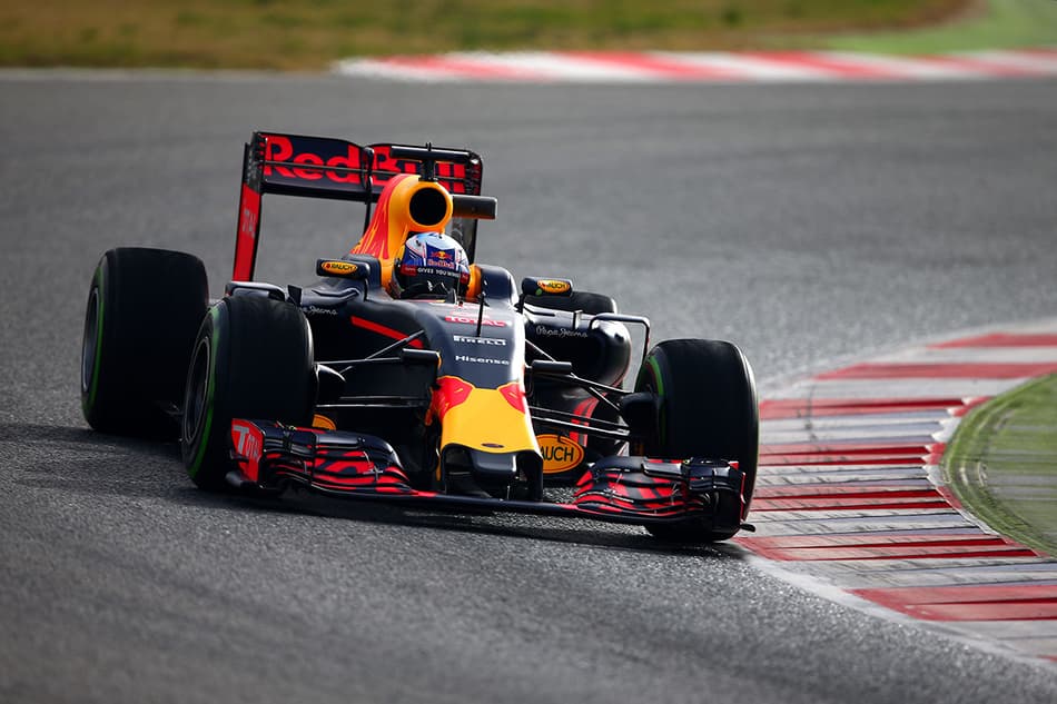 Red Bull fica animada depois de primeiro dia sem problemas